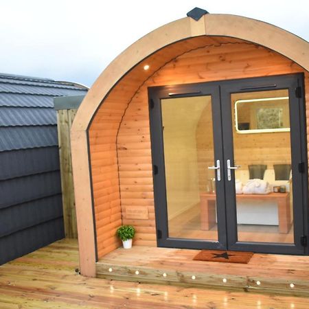 Apex Studio Pod & Jacuzzi Bath 포트 윌리엄 외부 사진