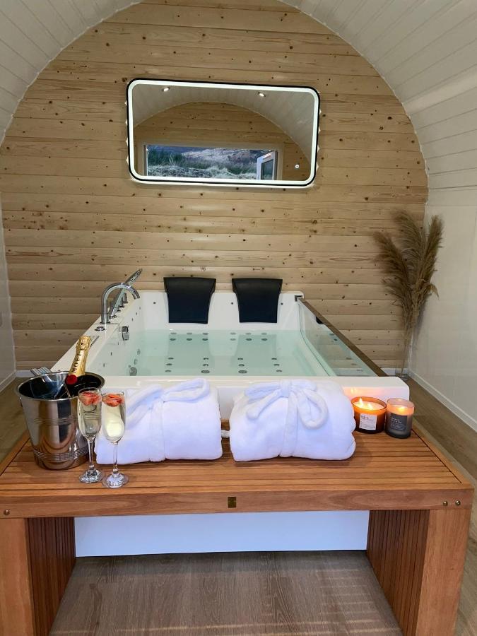 Apex Studio Pod & Jacuzzi Bath 포트 윌리엄 외부 사진